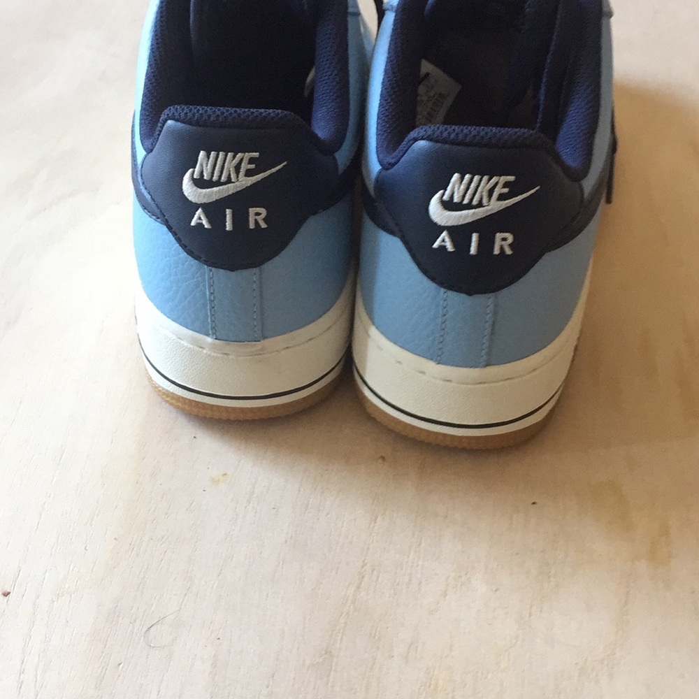 Nike Air Force One - Picture 3 of 15
